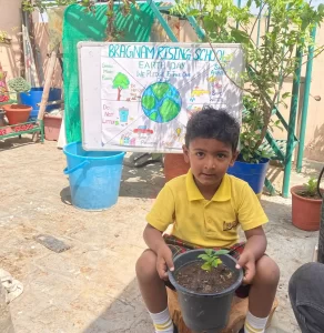 earth day activity celebrated at bragnam pre school zirakpur, punjab (10)