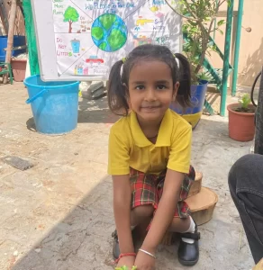 earth day activity celebrated at bragnam pre school zirakpur, punjab (9)
